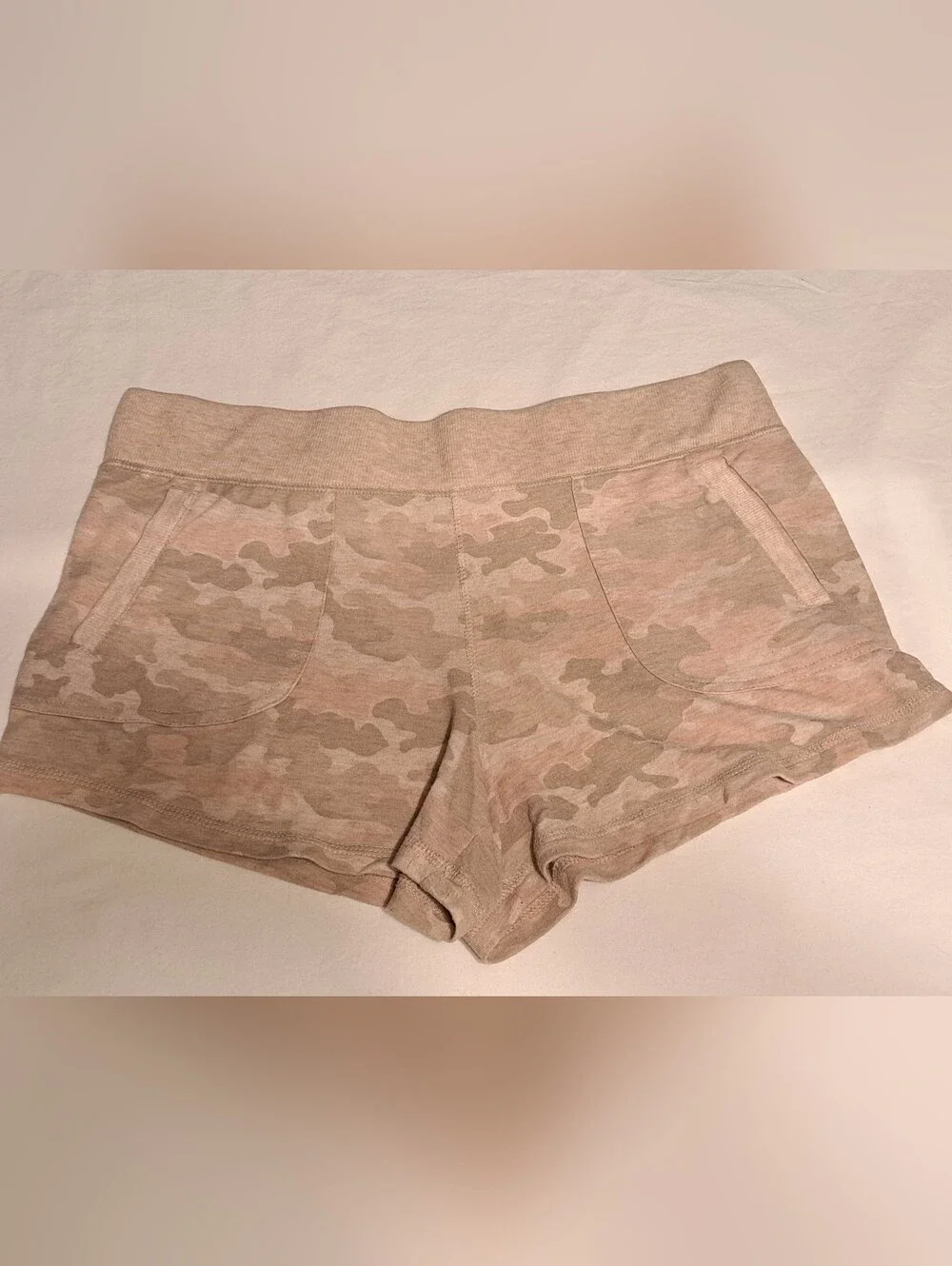 Women's Shorts Size 16 18 Camo Athletic Works